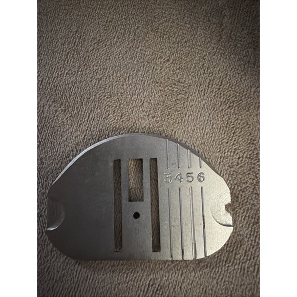 Singer Other - Singer 174529 straight stitch needle plate 401 403 500 503